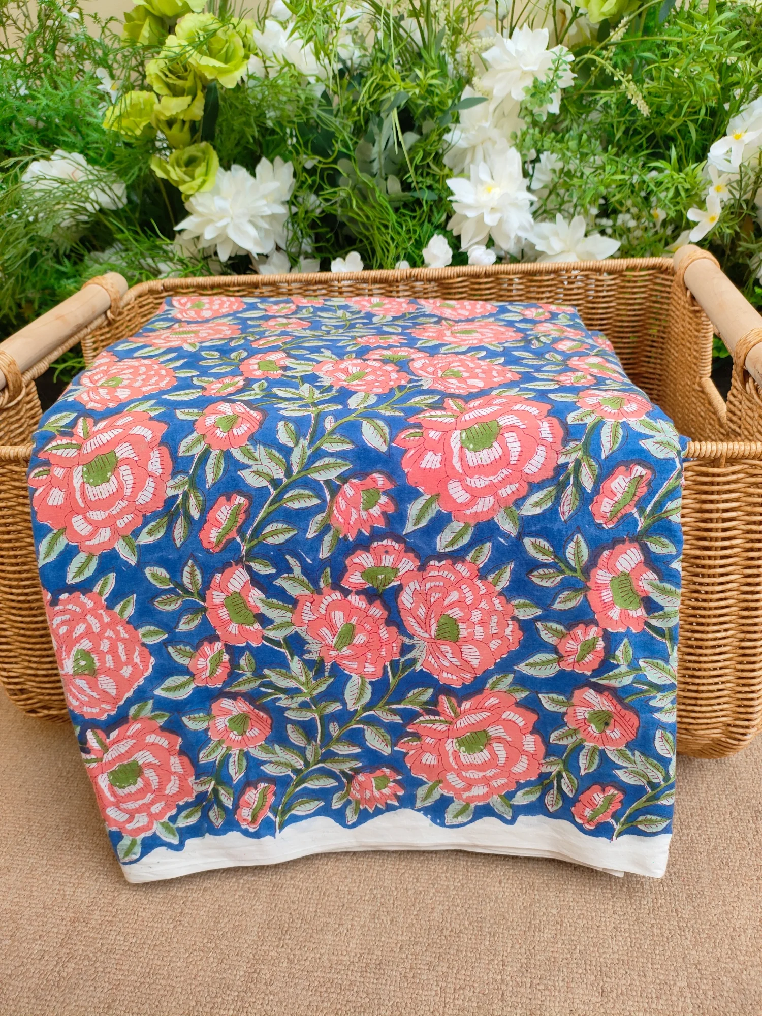 

Индийская хлопковая ткань с цветочным принтом для шитья, пэчворка, квилтинга, рукоделия, постельного белья, одеял, домашнего декора