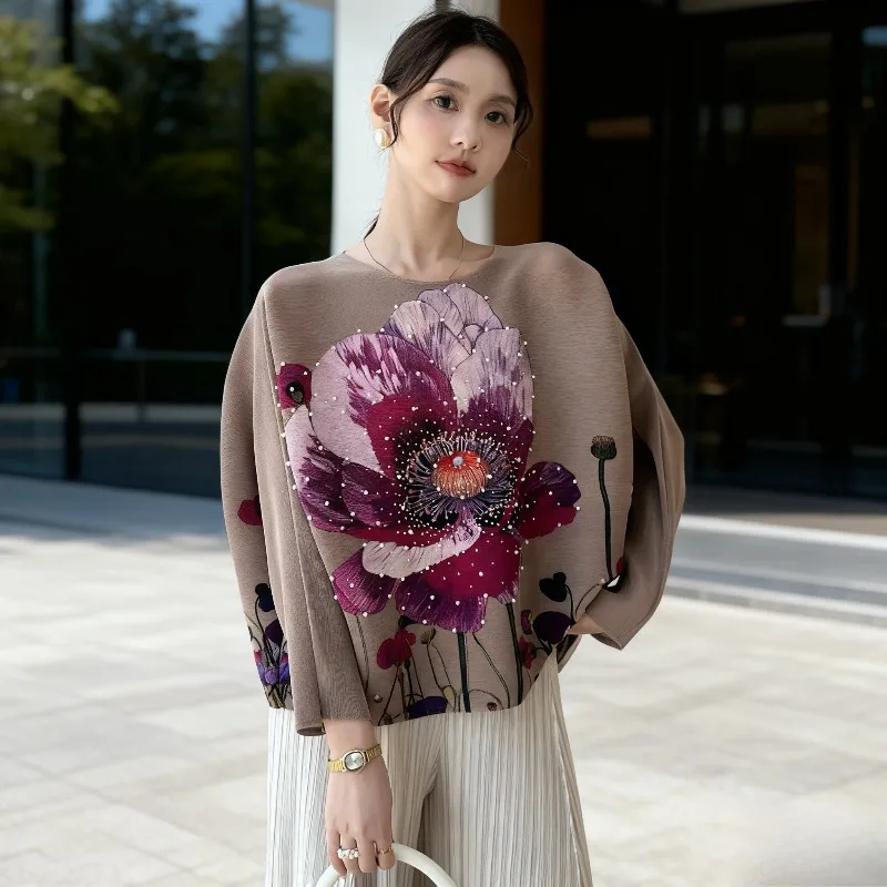 

Miyake Pleated Plisse T-shirt High-end 2026 Spring New Retro Beaded Print Round Neck Fold T-shirt Pleats Loose Casual Tops