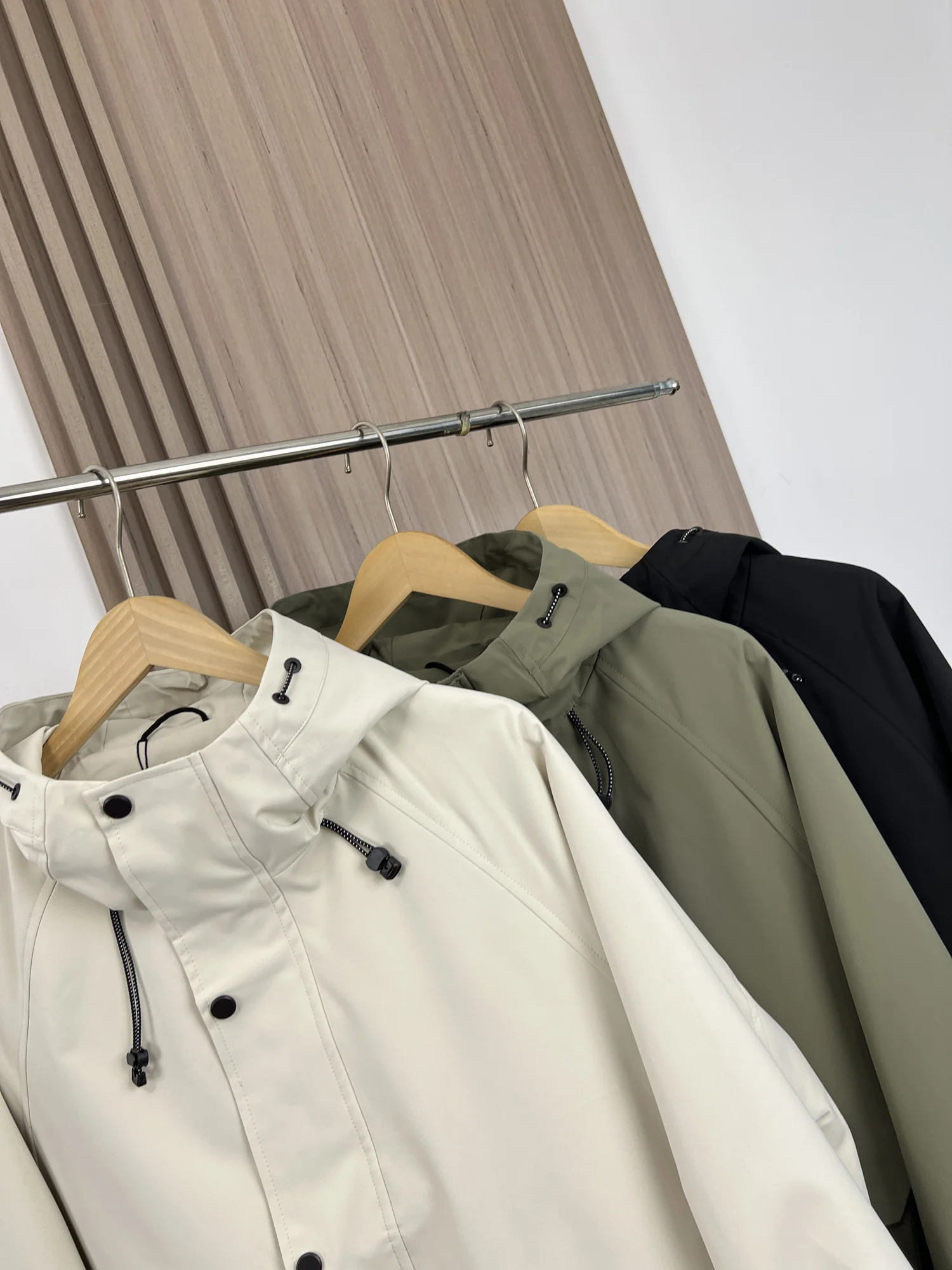 Outdoor Mountain Series Unisex Loose Fit Waterproof Hooded Jacket Casual Style Workwear Spring Collection Hiking Coat