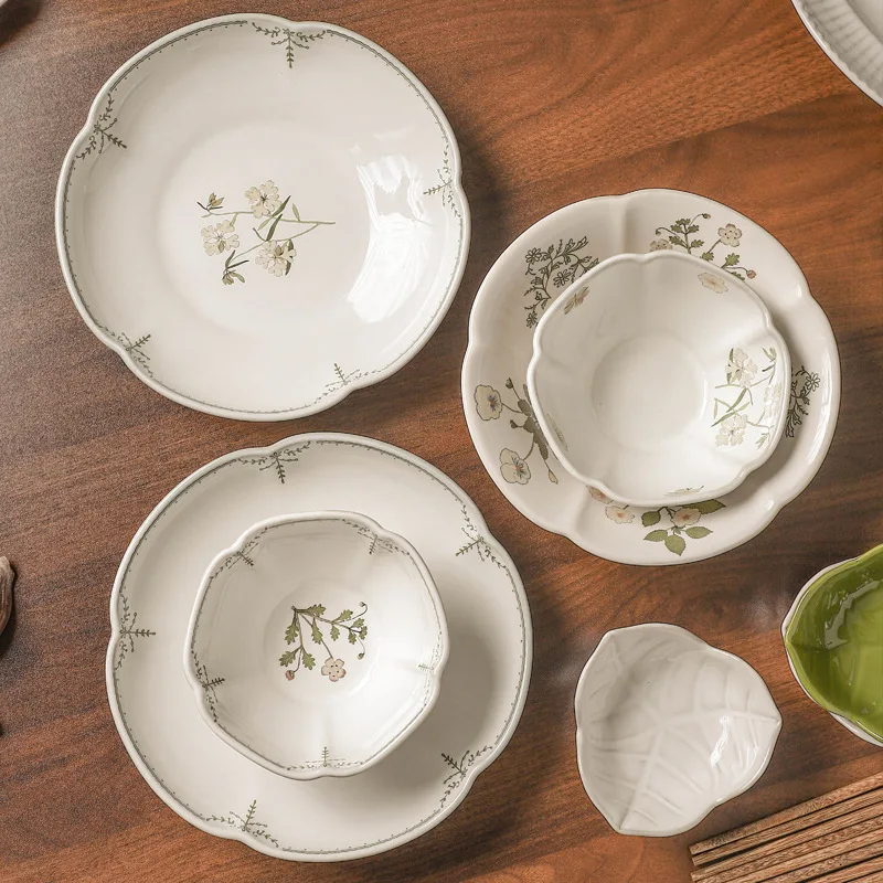 High Quality Luxury Nordic Rustic White Green Glazed Flower Floral Design Ceramic Porcelain Tableware Dinnerware Bowl Plate Set