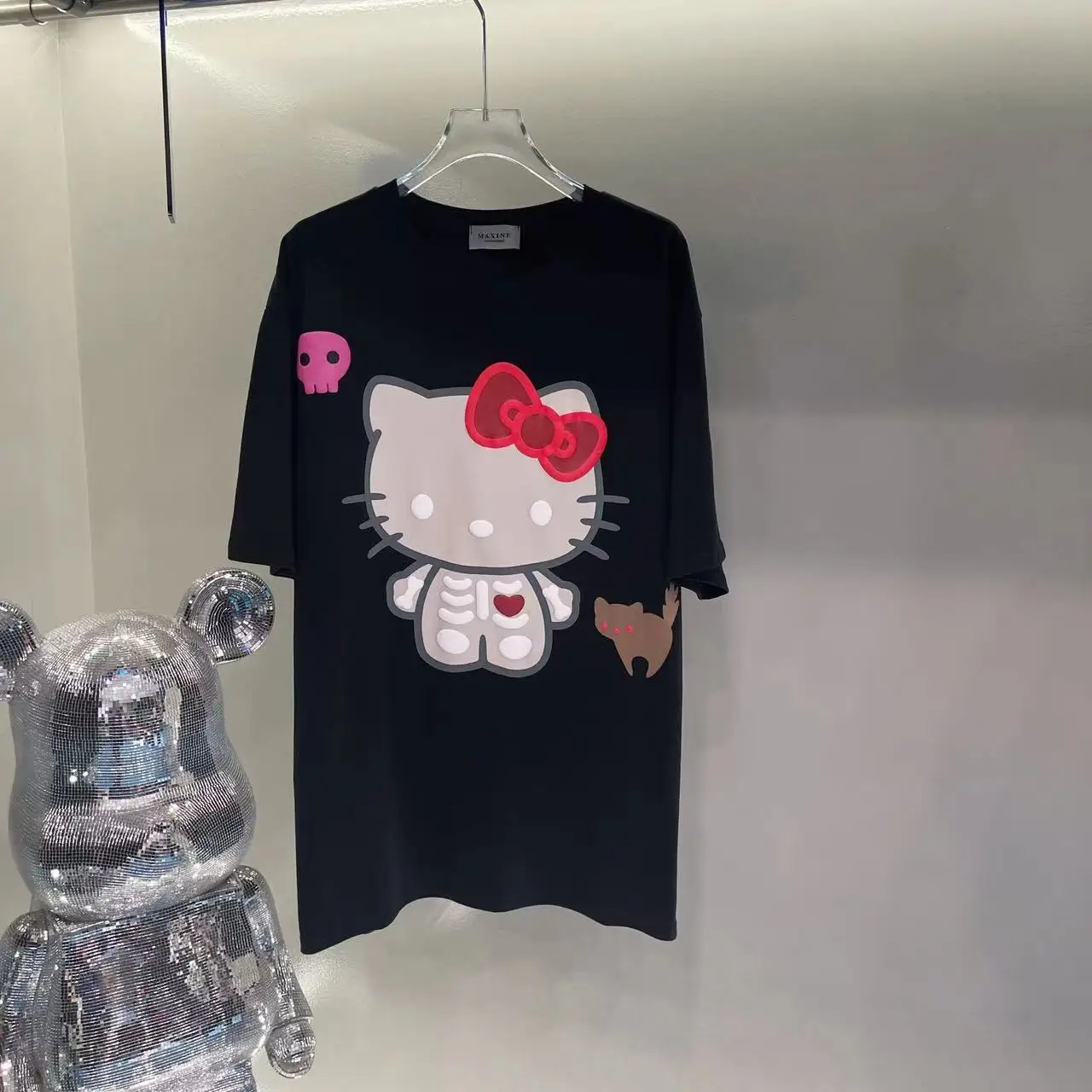 

Casual Loose Round Neck Short-sleeved T-shirt, Soft and Breathable Fabric, Suitable for Daily Wear, Comfortable and Versatile