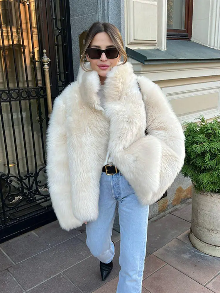 2024 Fashion Oversized Stand Collar Furry Fur Coat Women Luxury White Long Flare Sleeve Faux Jacket Autumn Winter Lady Outerwear