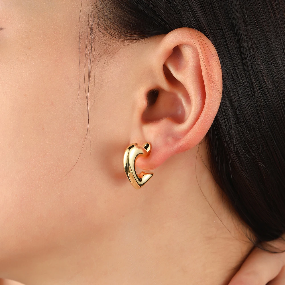 18K Gold Plated Sweet Half Heart Charms Fashion Stud Earrings For Women Jewelry Luxury Party Girls Unusual Gifts image 3