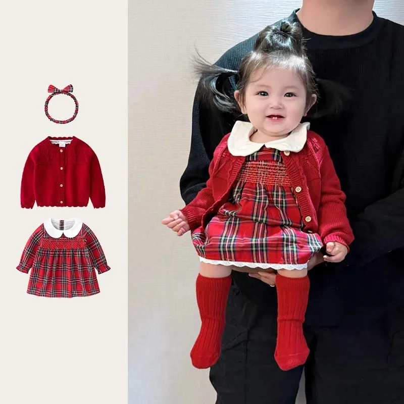 Vestido a cuadros de otoño 2025 para niñas de 0 a 3 años, traje de boda español para niños, traje fácil de combinar, vestidos tipo bata para niños pequeños, cárdigan de Navidad
