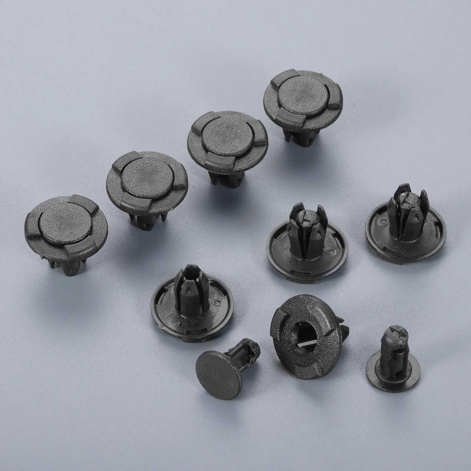 50 szt. 01553-05933 Klips mocujący do osłony błotnika, kratki, zderzaka, podspodu samochodu, typu push-type, do Nissan Infiniti 370Z Altima Murano