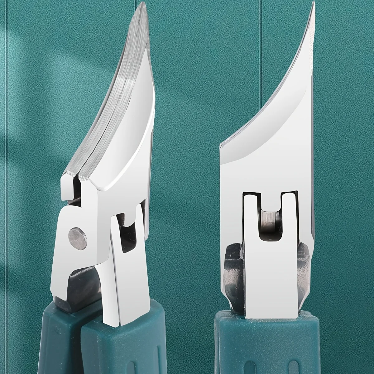 ماكينة تشذيب الأظافر الاحترافية - تصميم بزاوية، وواقي أمان وقبضة ناعمة. صديقة للكبار. هدية مثالية.