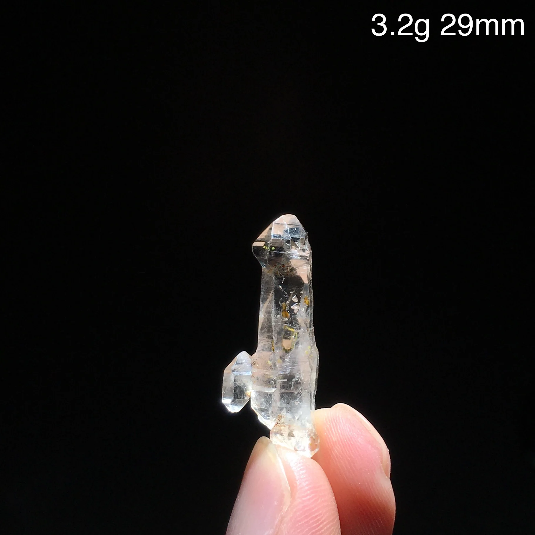 Natural Oil Tank Crystal Clean Quartz Transparent Red Healing Crystal Spiritual meditation healing stone home room decoration