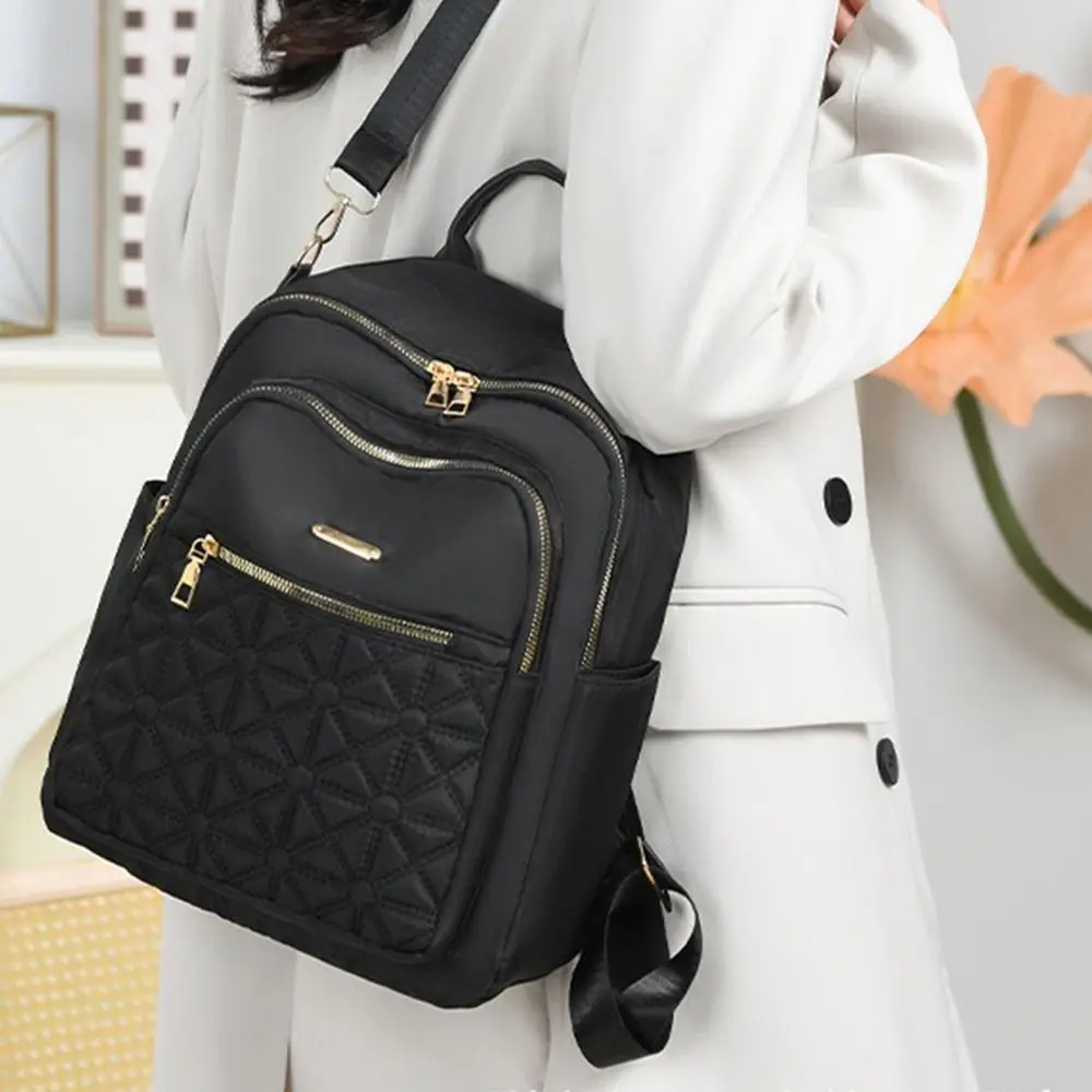 2025 Nowa Moda Lekki Luksusowy Design Solidny Uniwersalny Podstawowy Plecak Casual Trend Podróżny Nylonowy Damski Plecak Torba Damska