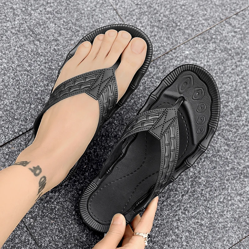 New Sandals Shoes Men Summer Men Flip Flops High Quality Beach Sandals Anti-slip Zapatos Hombre Casual Shoes Man Slippers