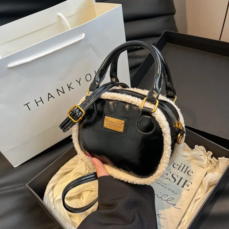 

Stylish Women Crossbody Bag Casual Shoulder Bag For Daily Use Commuting Work Or Travel Companion