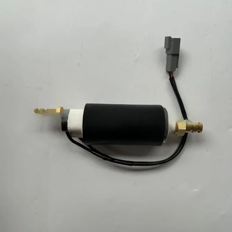 qst30 electronic oil pump engine oil pump / 5593524