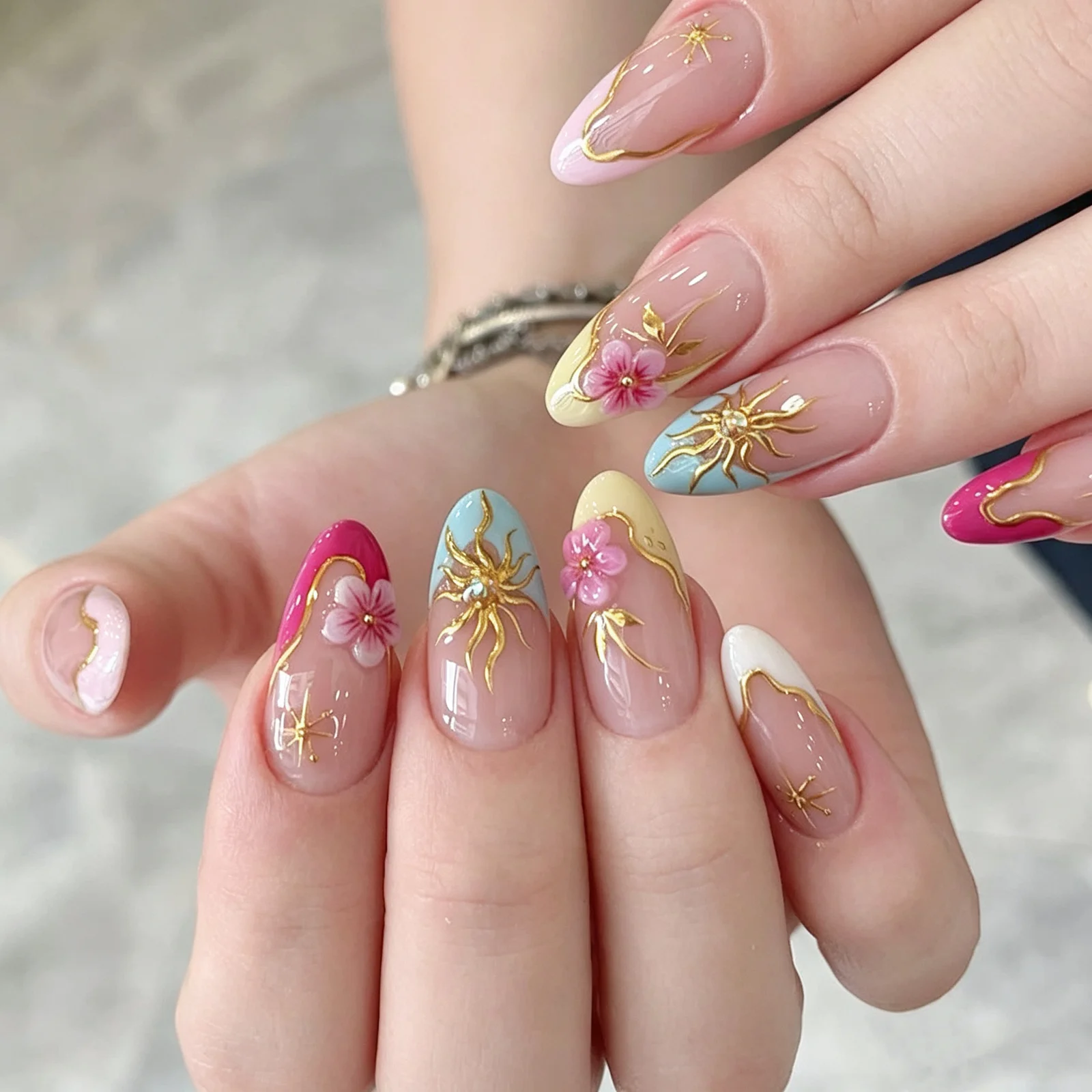 Wedding Press On Nails French Gradient False Nails 3D Gilded Ice Flower Starburst Design for Bridal Party Manicure Wear