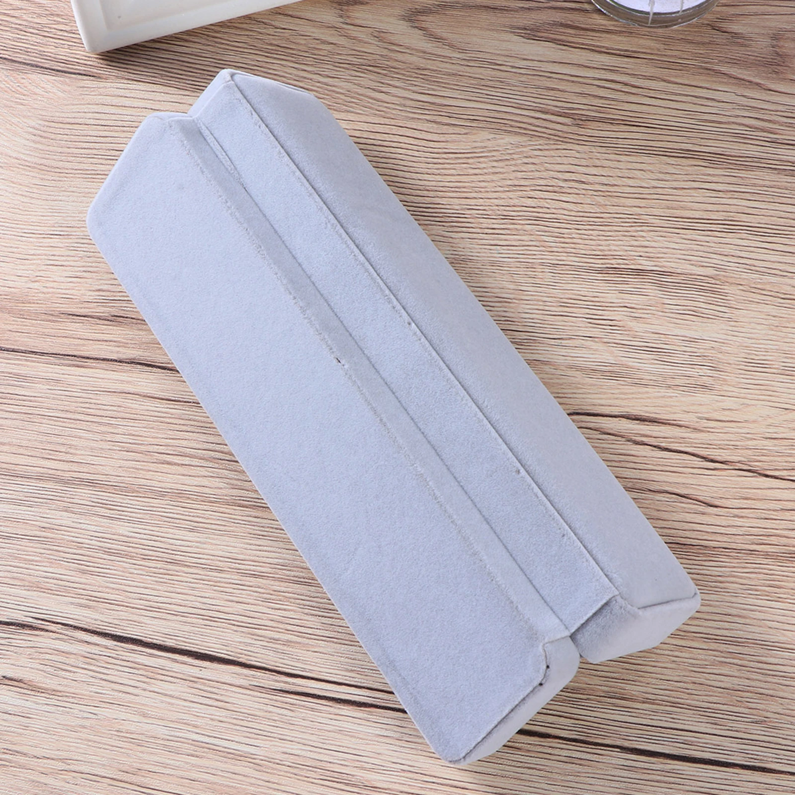 

Stylish Metal Jewelry Storage Box For Necklaces Bracelets Watches Earrings Pendant Brooch Hair Clip Durable Portable Jewelry