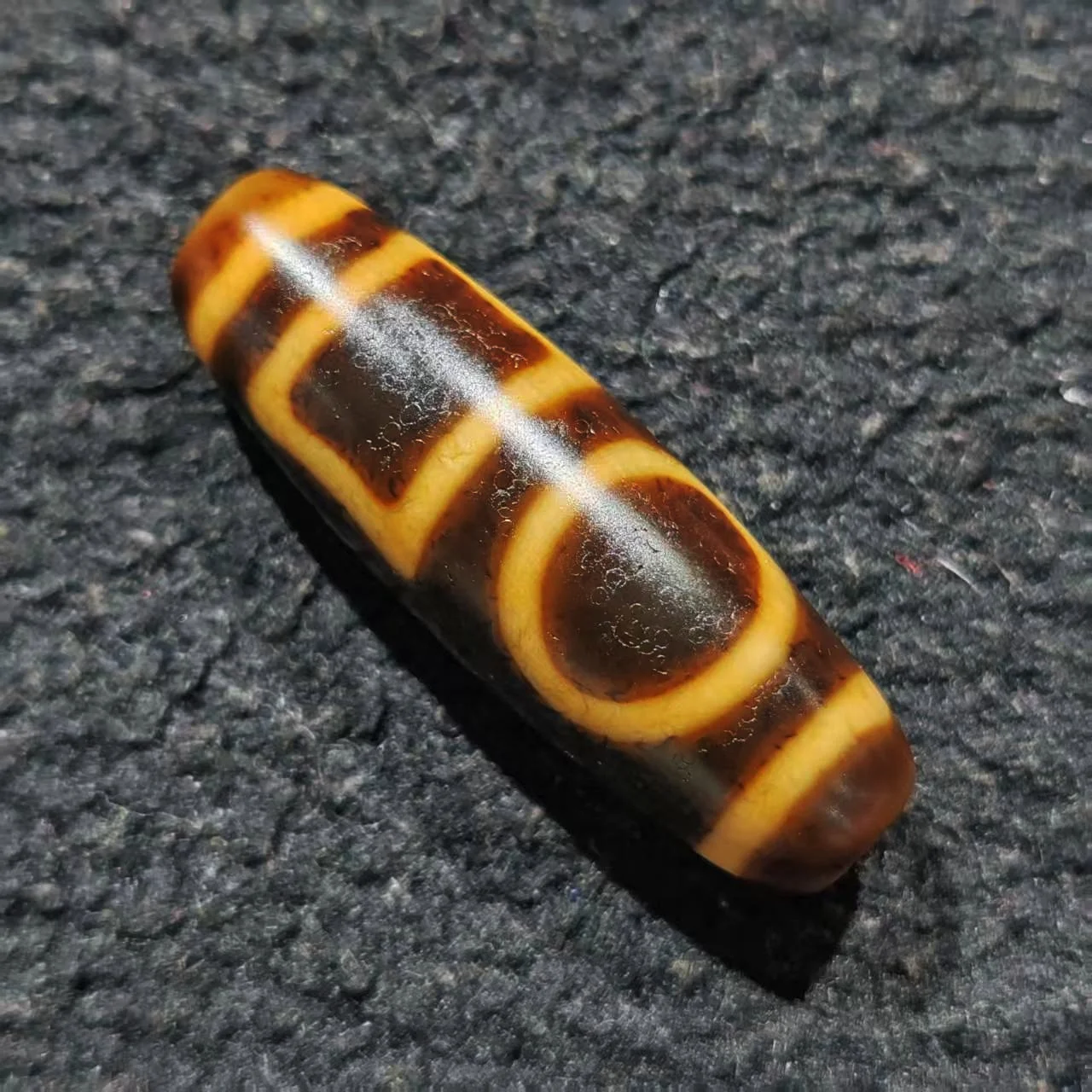 

1 pcs Taiwan infiltration high oil tooth yellow old material patina agate Tianzhu necklace pendant DIY accessories Dzi