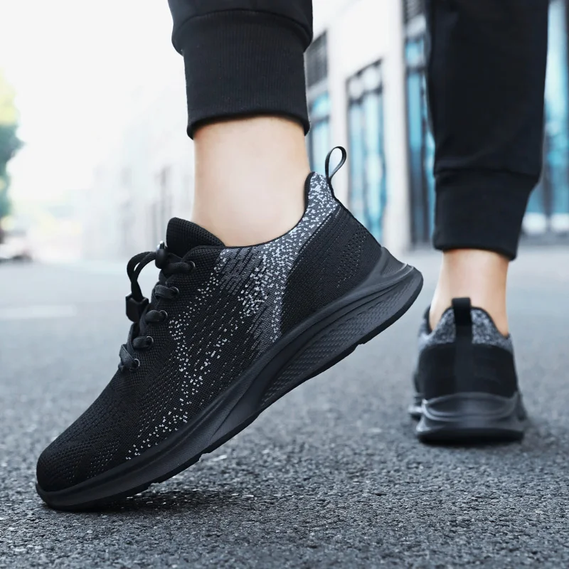 New large size men's casual fashion shoes flying mesh casual shoes lightweight non-slip comfortable sports shoes