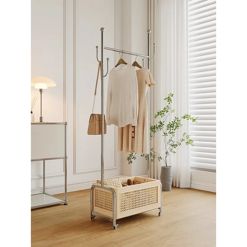 رف المعاطف من الأرض إلى السقف، شماعة من القرون الوسطى، رف تخزين ملابس غرفة النوم، سلة تخزين من الخشب الصلب بعجلة صامتة #3