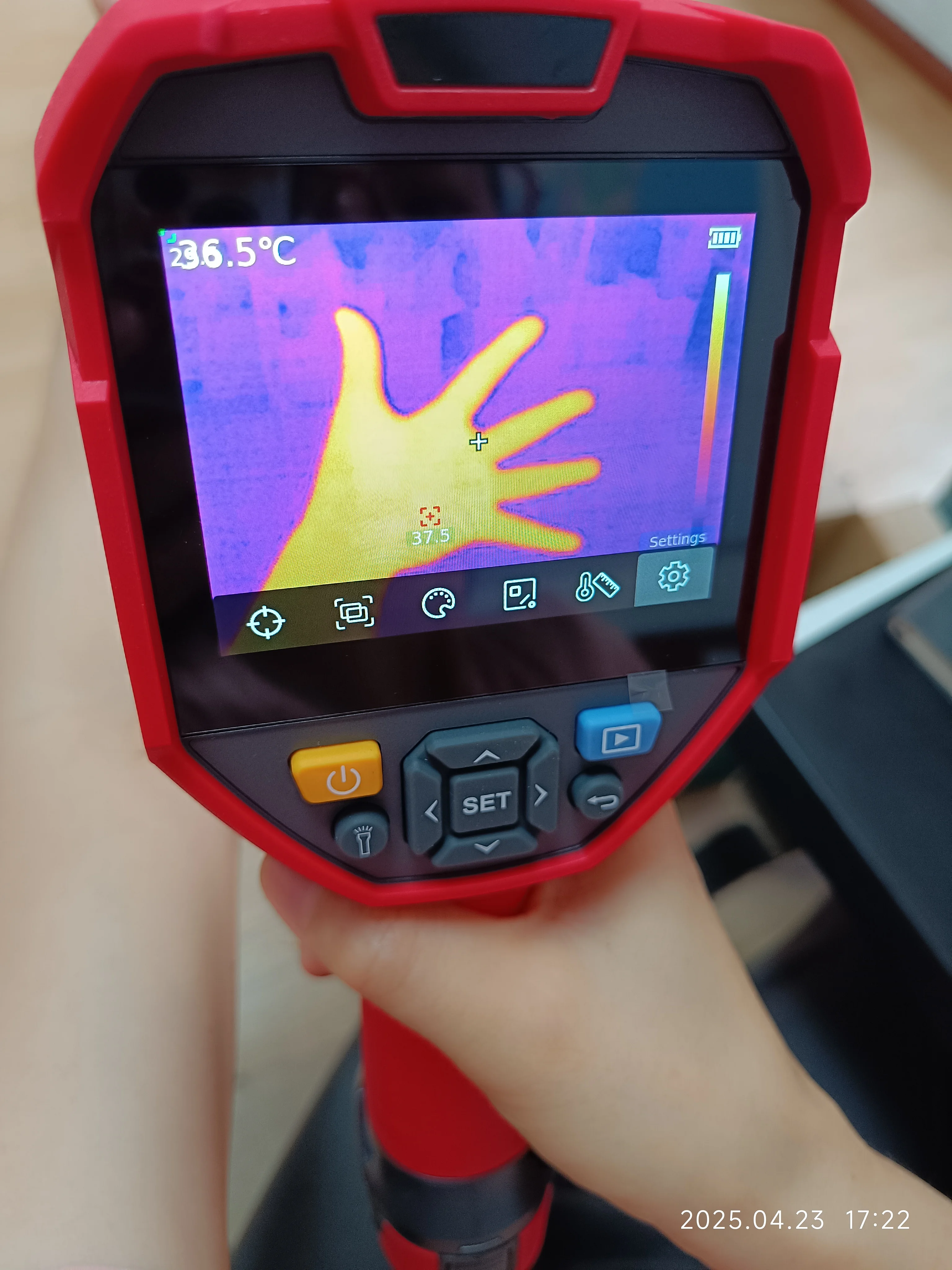 UNI-T UTi720E WiFi Thermal Camera | 256x192 IR, -20-550℃ | 3.5' IPS , PCBA, HVAC, Auto, Electrical Inspection,Diagnostic Tool