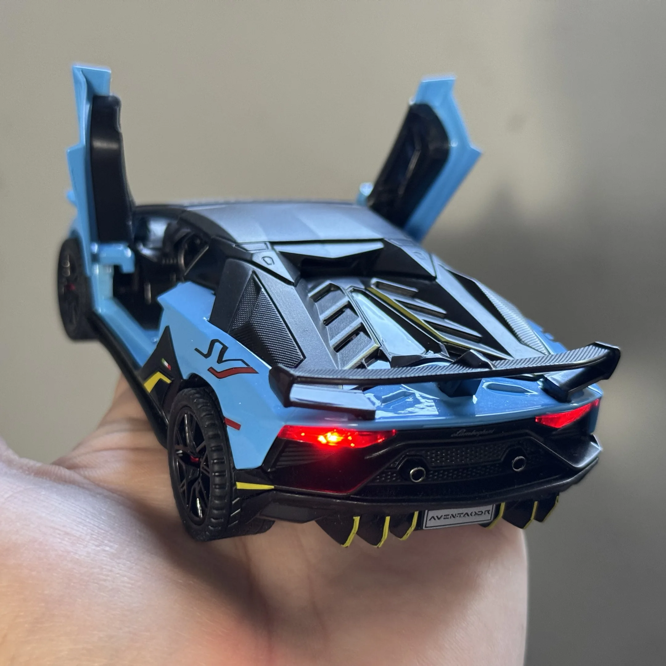 Lamborghini Aventador SVJ 63 ミニカー1/32サイズ S58c6e9df2dd94ca59004ff8f84694