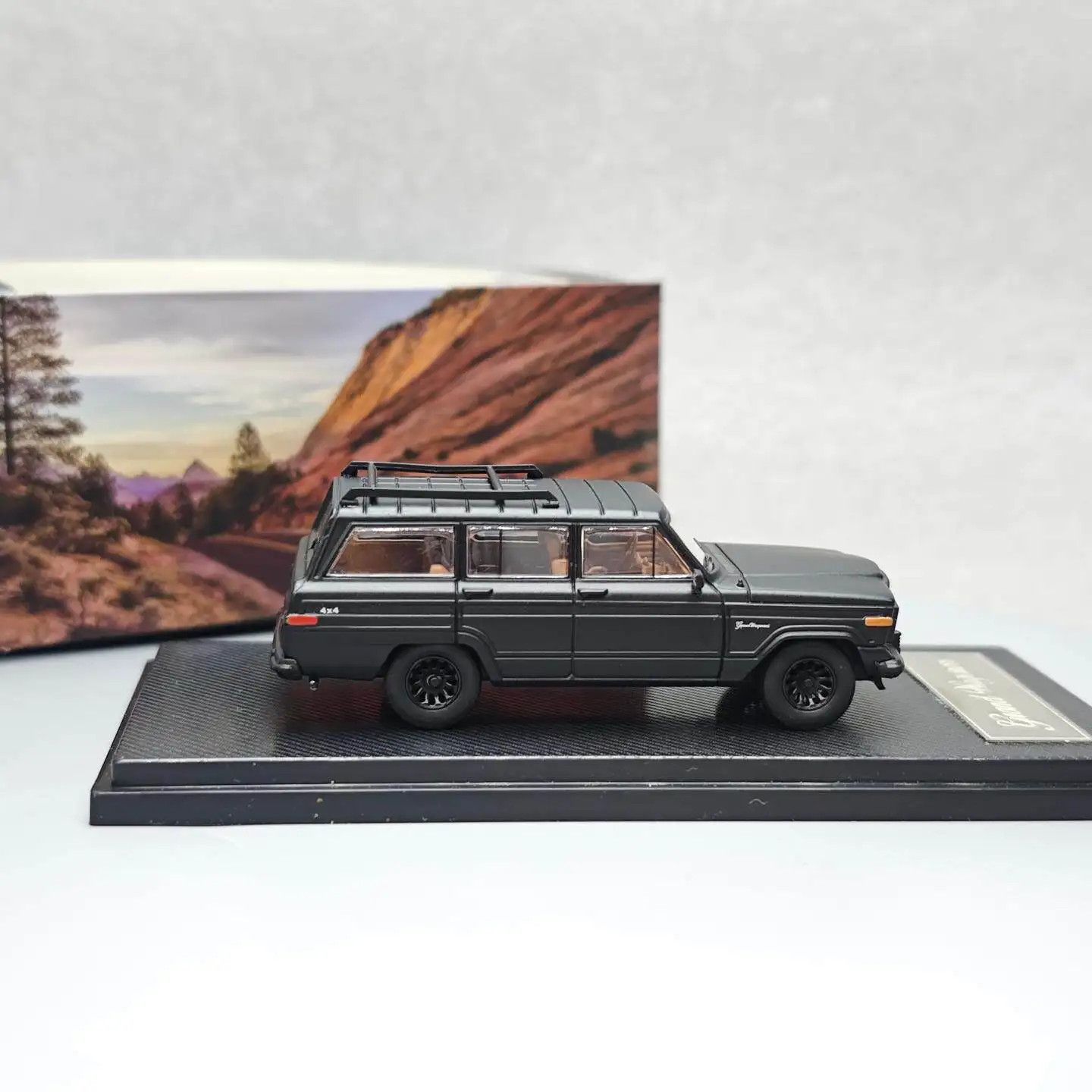 

596 1:64 Wagoneer Simulation Alloy Mini Car Model Hobby of Collecting Toys and Gifts Decoration