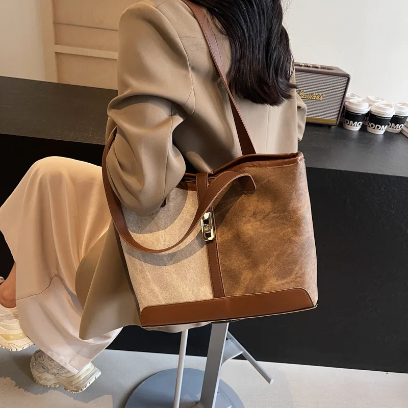 Large Color Blocking Commuting To Work, Large Capacity Leisure New Model 2024 Autumn Simple Texture Single Shoulder Tote Bag