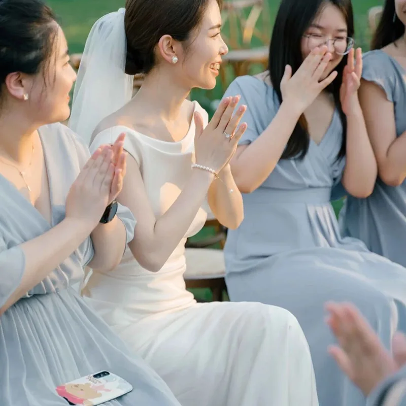 Vestido de novia de satén, nueva novia, estilo francés Hepburn, textura Simple, vestido para exteriores, césped, boda, gasa ligera