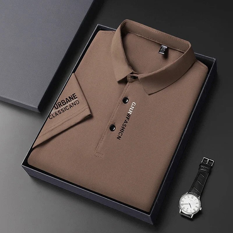 Neues Herren-Business-Casual-Kurzarmhemd mit Abzeichen, einfarbiges Poloshirt, modisches, atmungsaktives, bequemes, vielseitiges Oberteil
