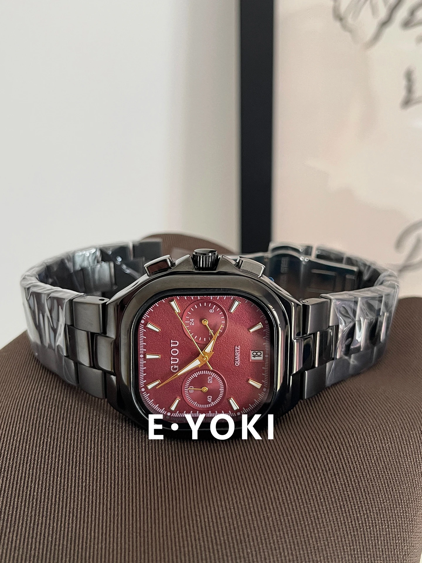 

Elegant Women'S Watch Black And Rose Red Steel Band Fashionable And Sophisticated Women'S Quartz Watch With A Distinctive Design