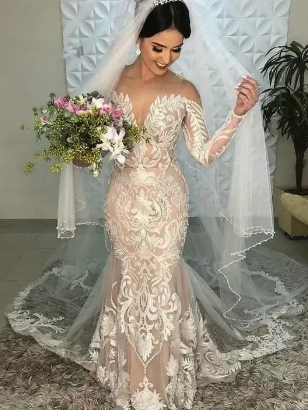Abito da sposa elegante a sirena elegante personalizzato da donna Abito da sposa lungo fino al pavimento con scollo a V a maniche lunghe in pizzo bohemien 2025