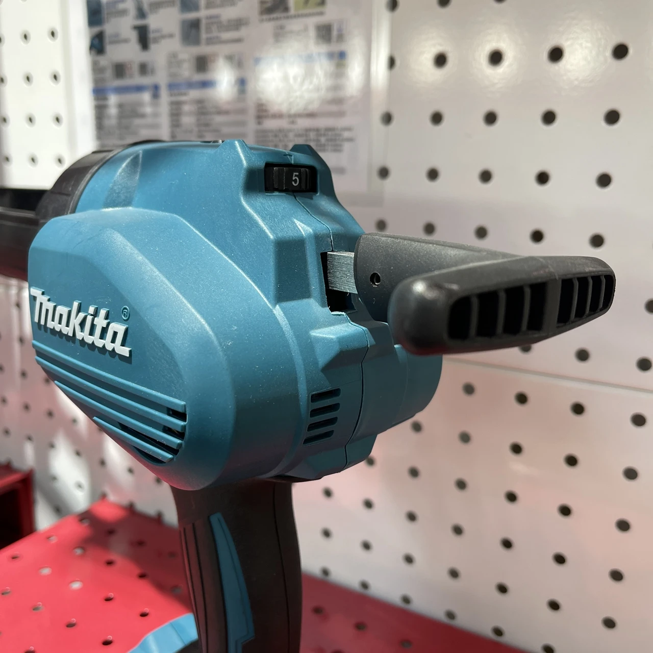 Japanese Makita DCG180 rechargeable electric glass glue gun seam filling gun DCG180RMEB only for the body