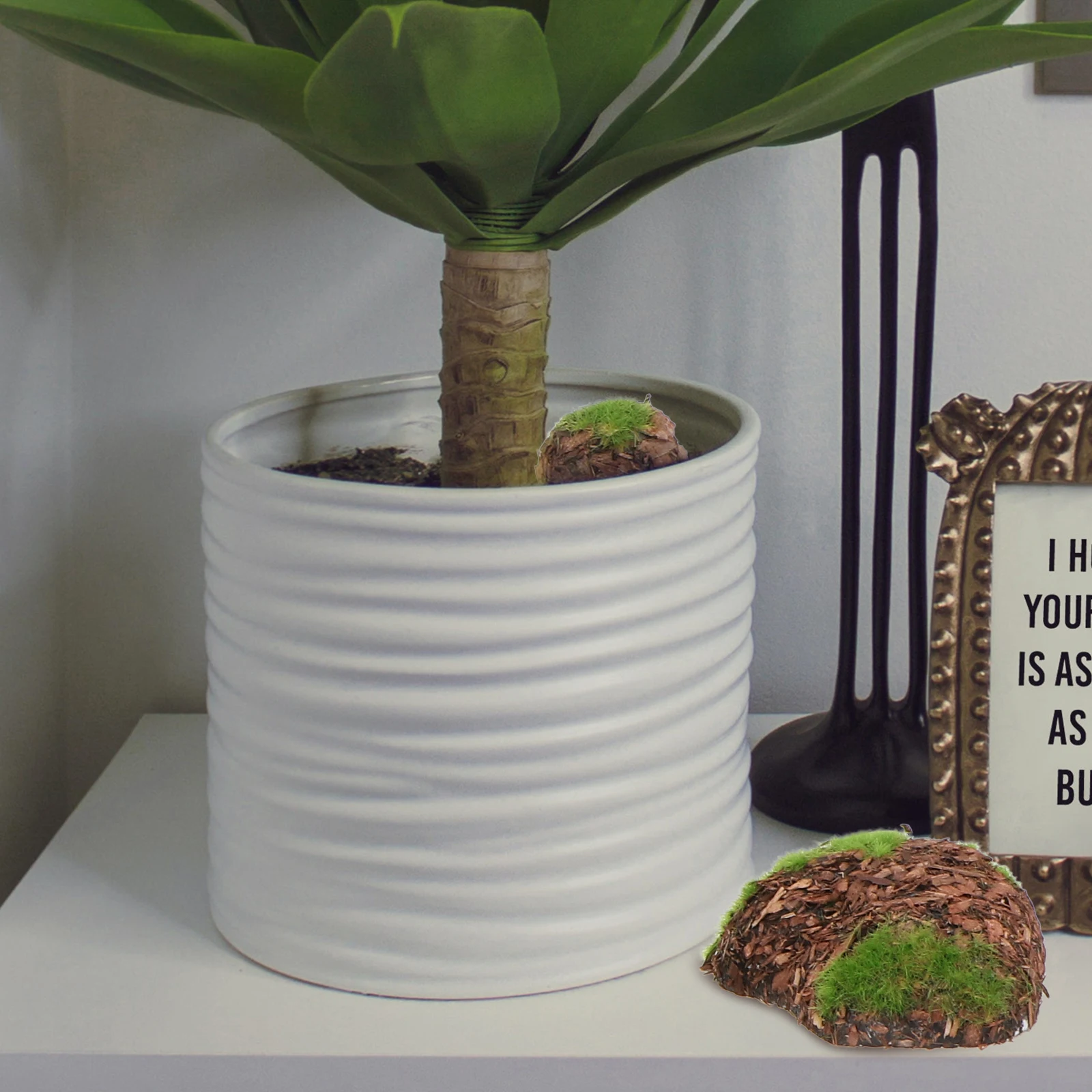 

6 PCS Artificial Green Plants Premium Resin Simulated Moss Blocks Lifelike Foam Decorative Moss Stone for Home Office Decor