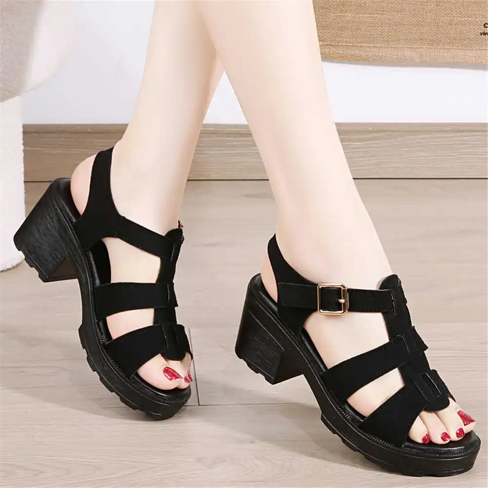 

Бежевые милые кроссовки на высоком каблуке, женские прогулочные крутые туфли, женские летние спортивные лоферы, хит новые кроссовки Fast Pro Lux