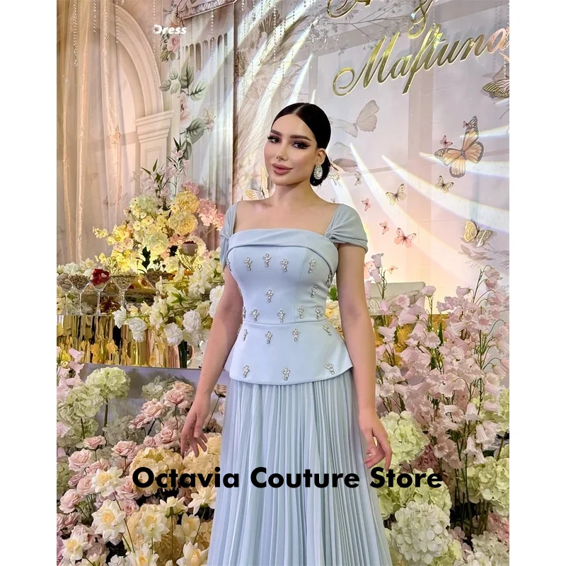 ชุดราตรีประดับคริสตัลทรงสี่เหลี่ยมหรูหราสำหรับงานพรอม ชุดราตรีงานเลี้ยงสุดหรู ปี 2025 ตัดเย็บตามสั่ง