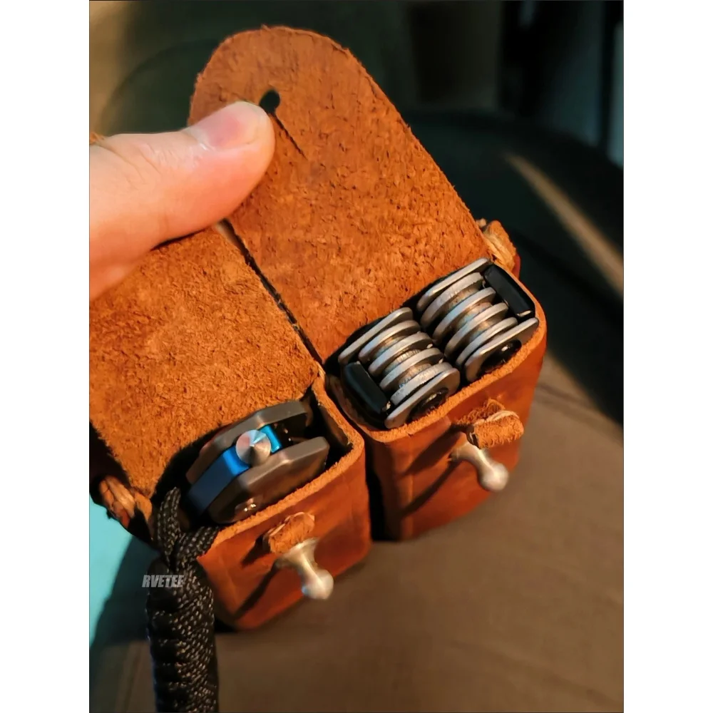 70er Vintage Doppelfach-Organizer-Tasche Handgefertigtes EDC-Werkzeug-Gürtelholster Doppelschichtige Messerscheide für Klappmesser – Detail 4
