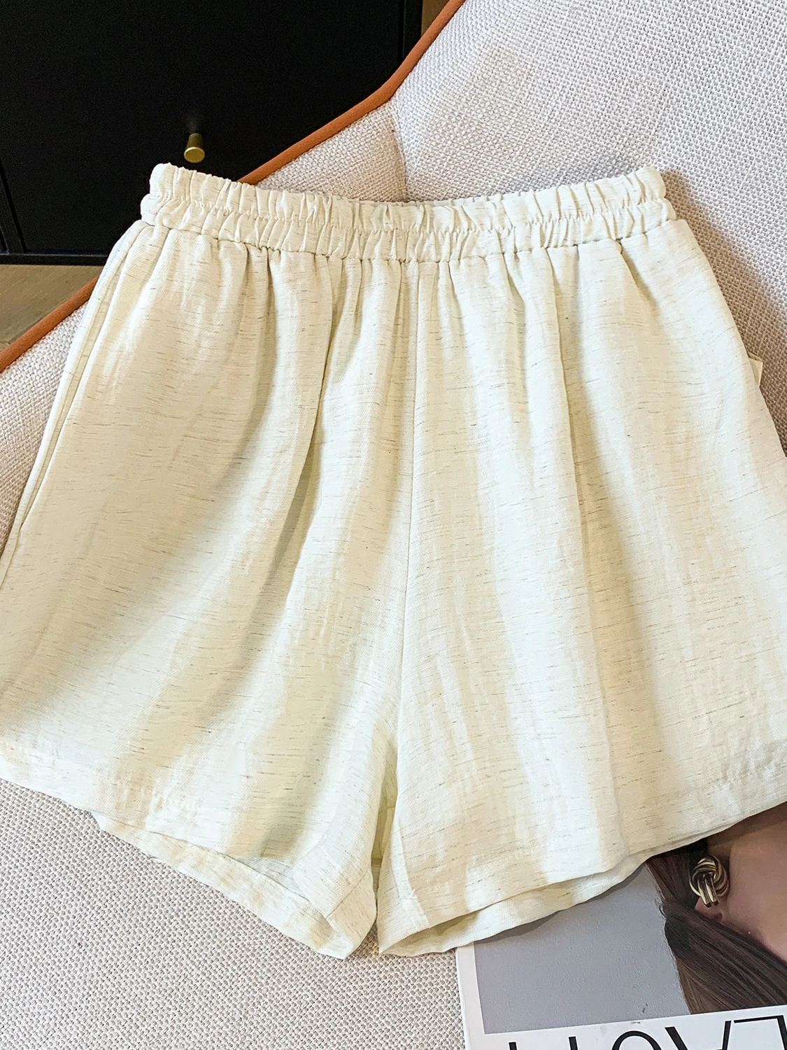 Faionable Chinese Sle Embroidered T-irt And orts Set round Ne Seven Sve Loose Waist ort Pants Women's Suit