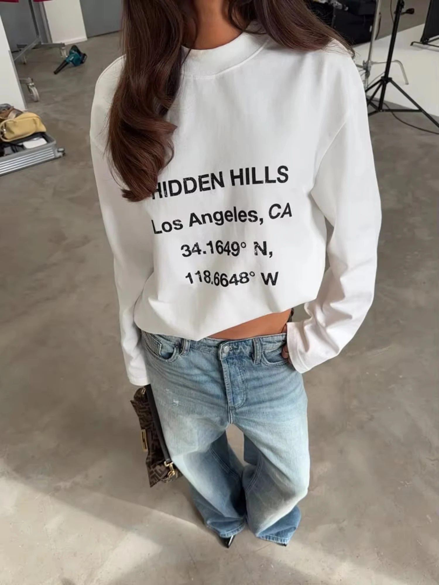 Damen-T-Shirt im Y2K-Stil mit langen Ärmeln, einzigartigem Buchstabenmuster auf der Vorderseite, Rundhalsausschnitt, lässiger Schnitt, Retro-Streetwear im 90er-Jahre-Stil. – Detail 5