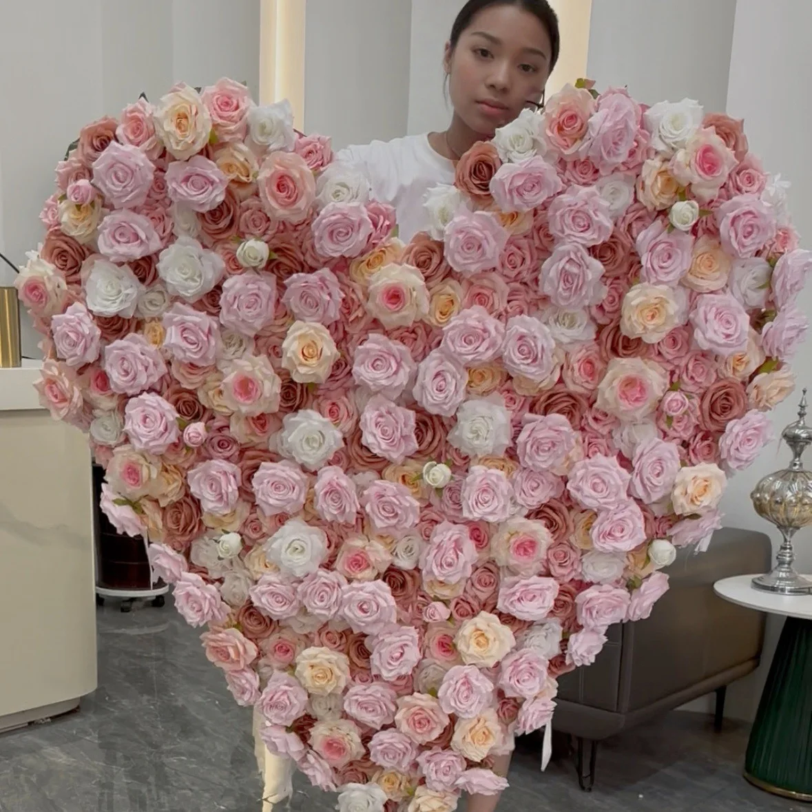 مجموعة أعياد ميلاد الخطوبة، ترتيب زهور جدار الزهور، قاعة المشاهير على الإنترنت، باقة كبيرة على مدار الساعة في الخلفية #4