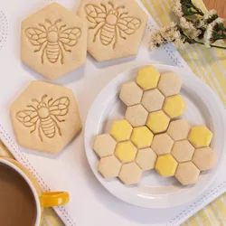 Bee Honeycomb Cookie Cutter 3D Cartoon Animal Pressable Biscuit Embosser Mold Cookie Stamp DIY Fondant Cake Decorating Tools