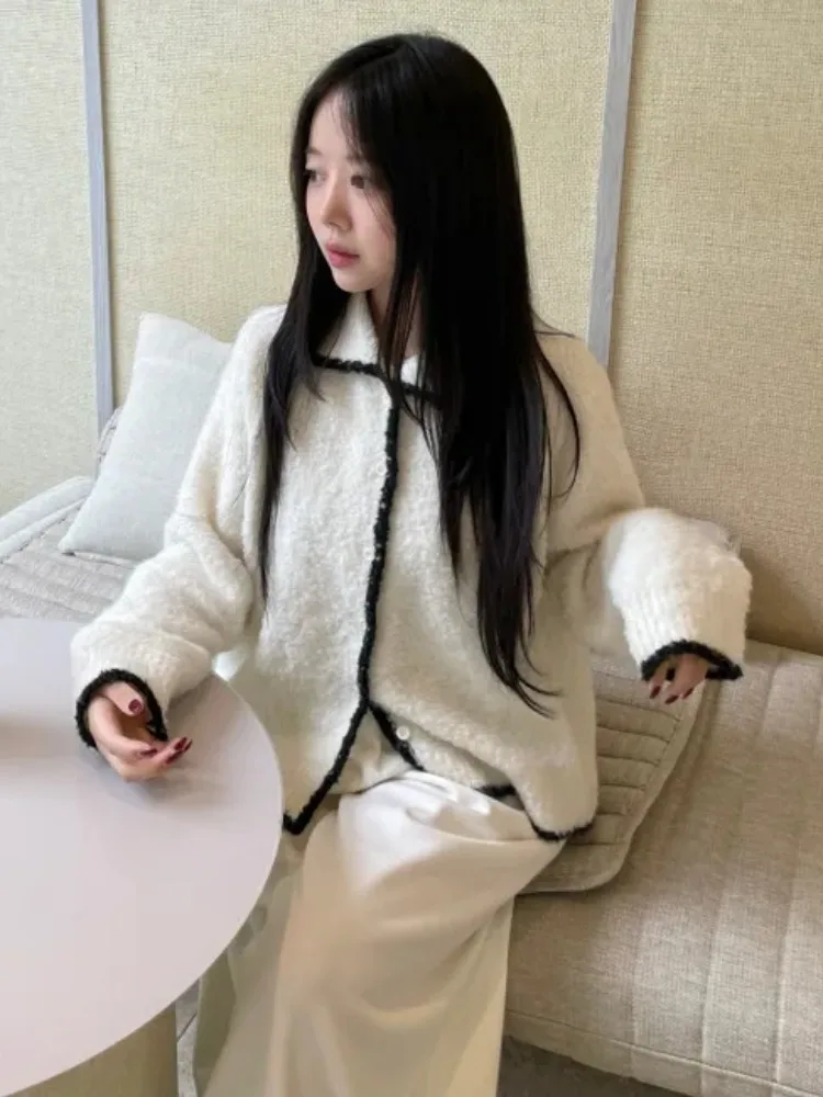 เสื้อสเวตเตอร์ถักไหมพรมสีสันสดใส ป้องกันริ้วรอย สำหรับผู้หญิง เนื้อผ้านุ่ม ใส่ได้หลากหลาย สไตล์เสื้อคลุมมีปก สำหรับฤดูใบไม้ร่วง รุ่นใหม่ เหมาะสำหรับใส่ไปทำงาน บริการจัดส่งทางอีคอมเมิร์ซ