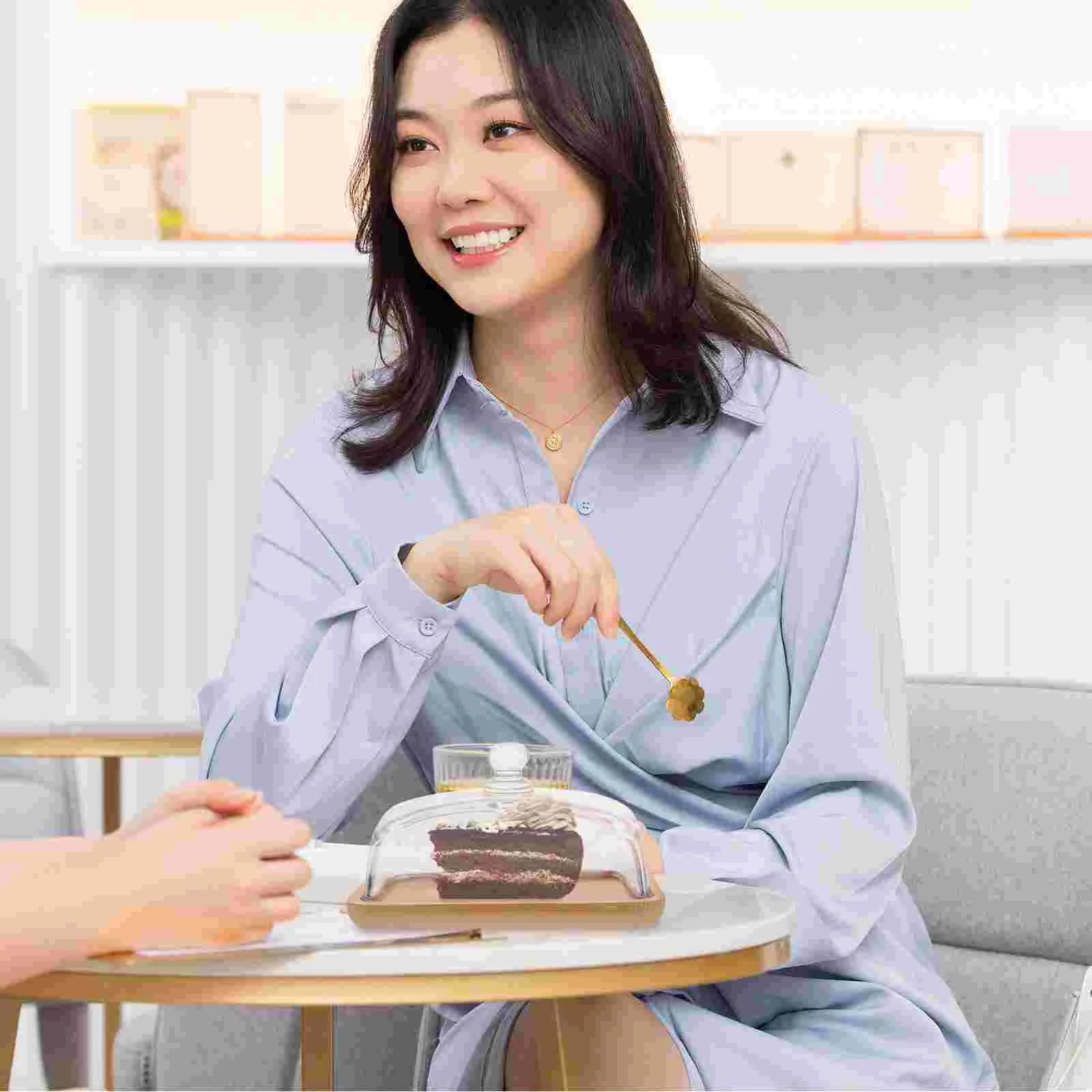 

Transparent Glass Cake Pan Acacia Wood Base Dessert Tray for Kitchen Home Accessories Fly Proof Heat Preservation Cover Plate