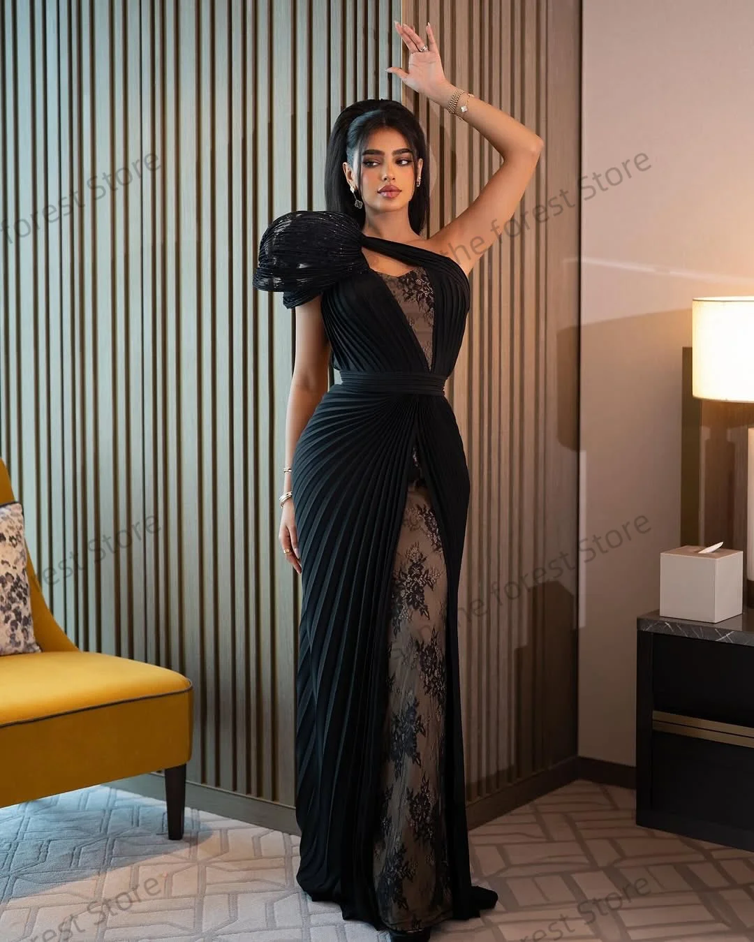 Glamouröse schwarze Ballkleider, einschultrige Meerjungfrau-Abendkleider, ärmellose Spitzenapplikationen, formelle Dinner-Party-Kleider, individuell gestaltet