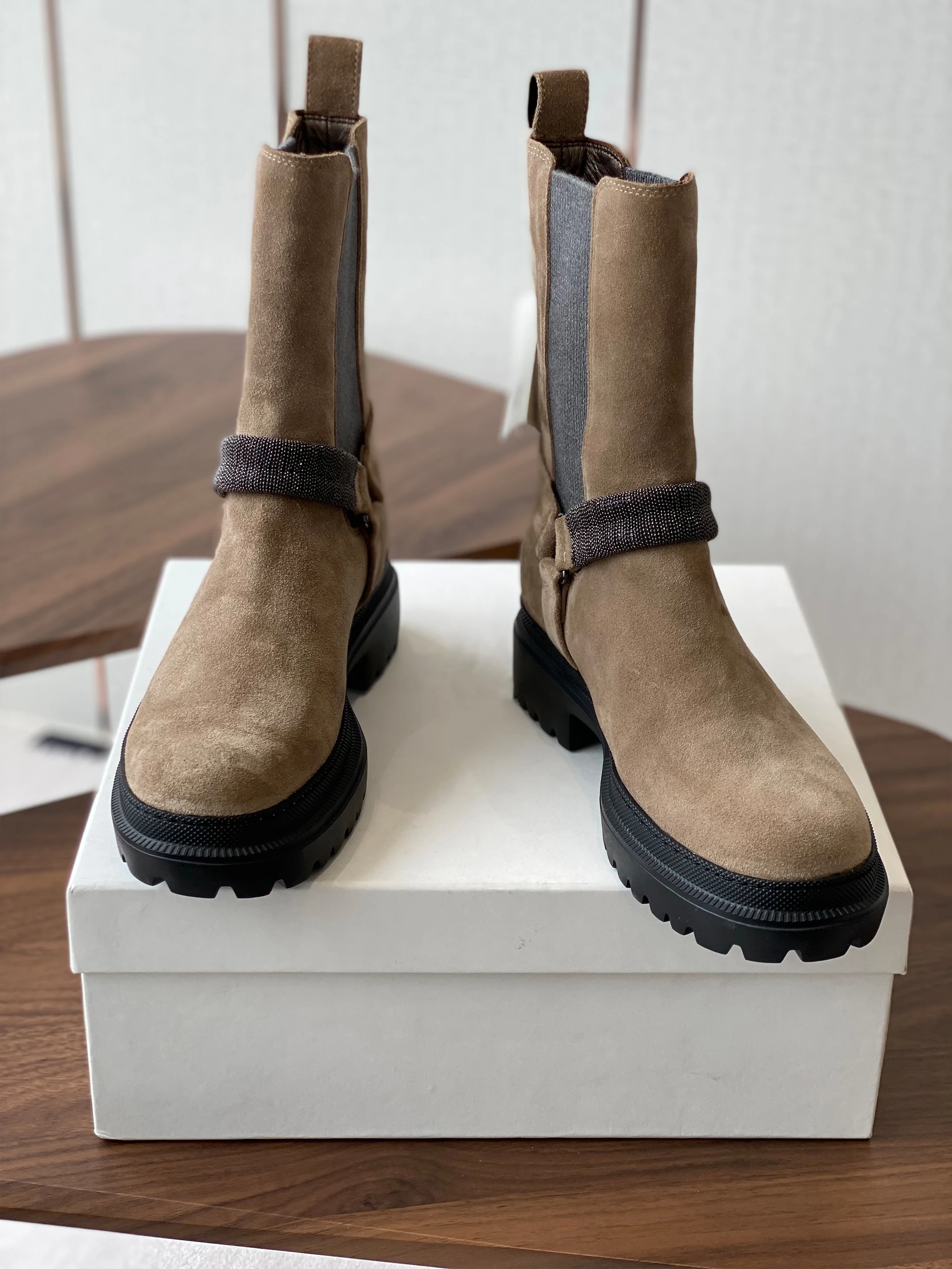 أحذية فاخرة عصرية لخريف وشتاء 2025 نمط جديد مريح راقي فريد من نوعه أنيق وعصري مريح #6