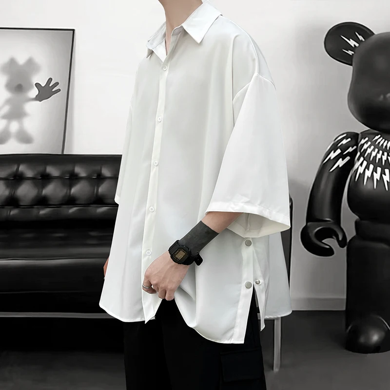 Letnia koszula z krótkim rękawem Mężczyźni Oversized Czarna biała koszula Mężczyźni Streetwear Koreańskie luźne koszule z lodowego jedwabiu Męska koszula codzienna M-3XL