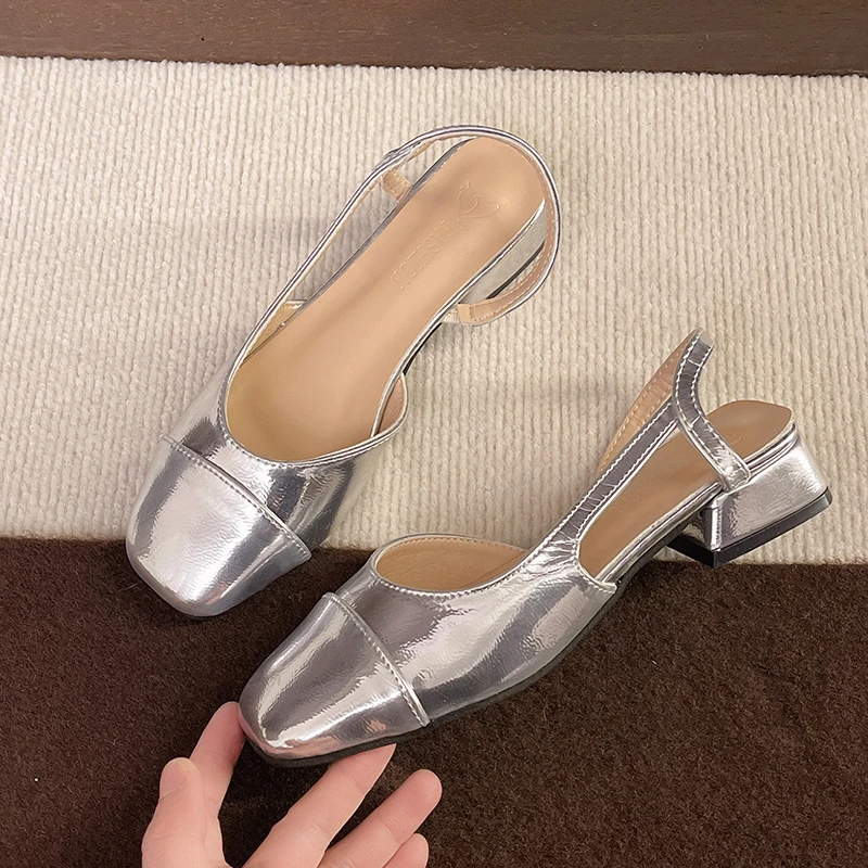 2025 Summer New Fashion Style Single Shoes Versatile Women's Fashionable Shoes Commuter Bag Head Roman Flat Sandals Women