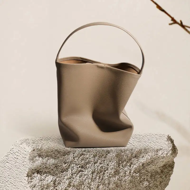 

Soft Cowhide Bucket Bag Women backpack Commuting Large Capacity Simple Fashionable Single Shoulder Underarm Genuine Leather
