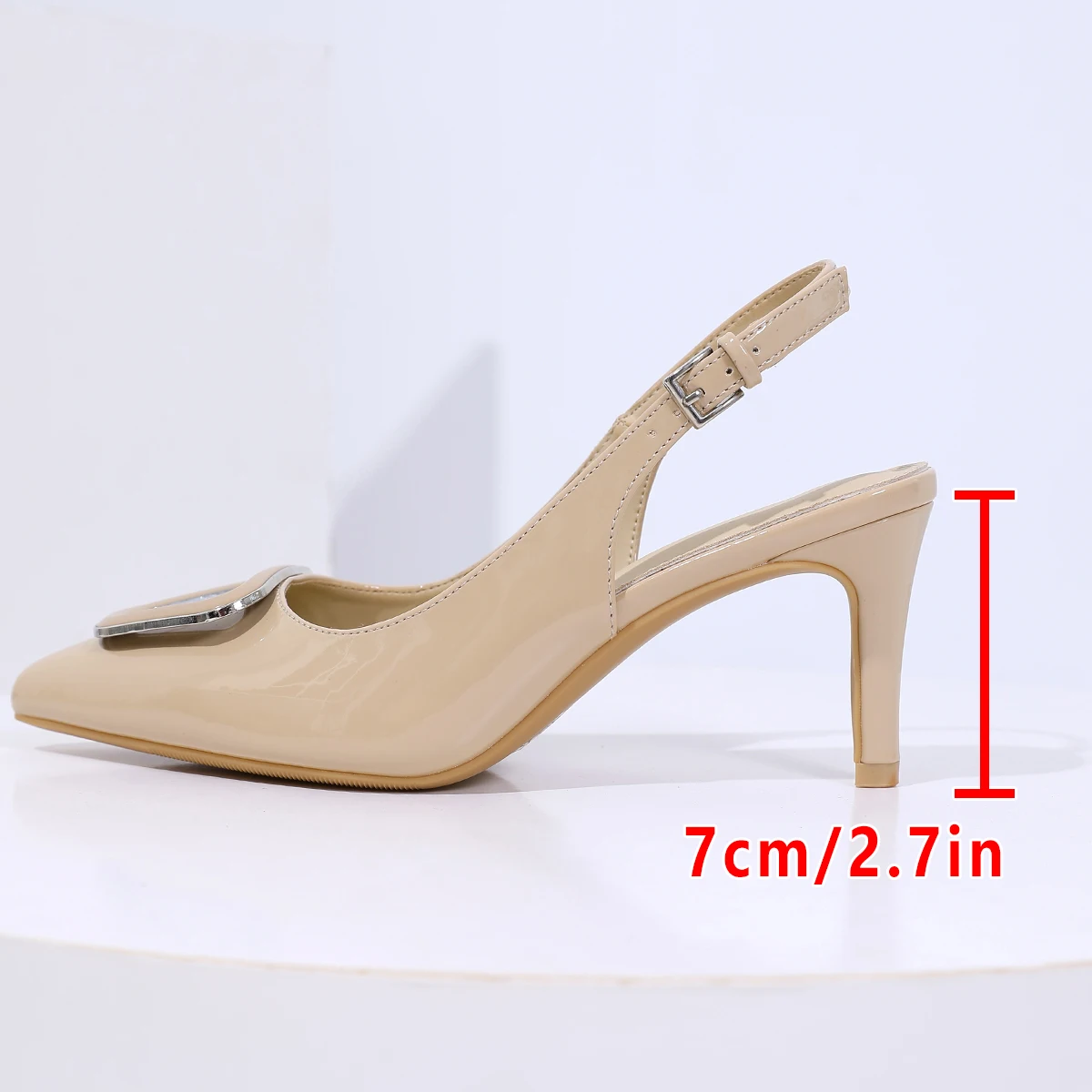حذاء نسائي جديد لعام 2025 بإبزيم معدني على شكل مثلث بمقدمة مدببة وكعب عالٍ من الجلد اللامع وكعب هريرة، حذاء أنيق للحفلات المكتبية بكعب ستيليتو