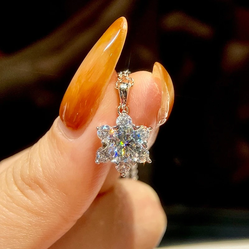 

KNB Luxury Snowflake Moissanite Diamond Pendant for Women Gift Real 925 Sterling Silver Necklace Sparkling Wedding Fine Jewelry