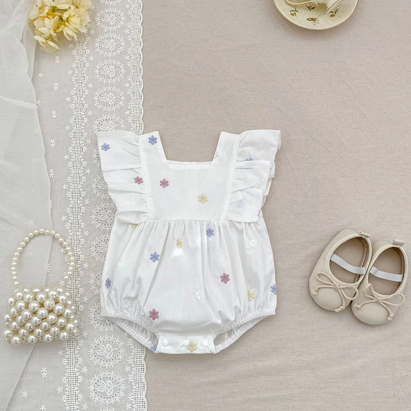 Sommer Baby Mädchen Kleidung Neugeborenen Strampler Gestickte Blumen Baumwolle Fliegende Ärmel Baby Body 0-24 Monate Neugeborenen Overall