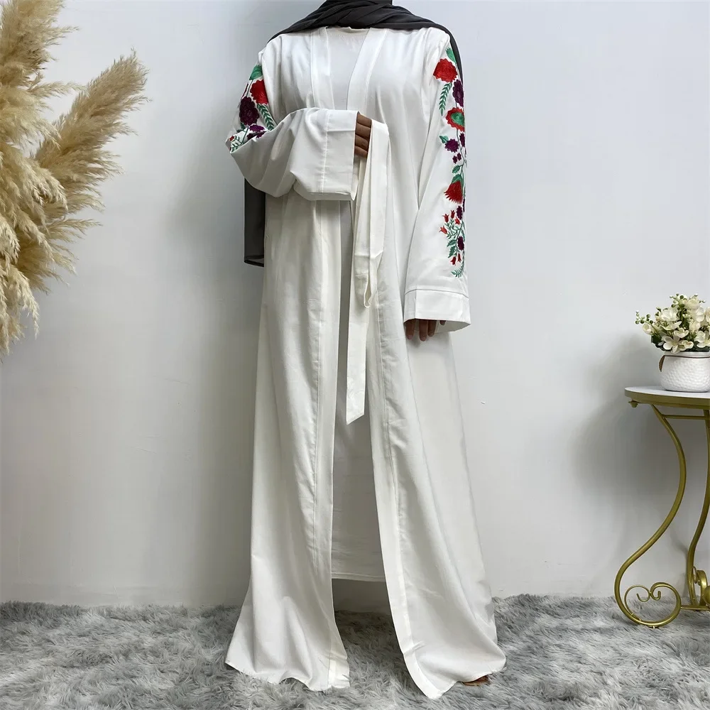 

Women Dress Embroidery Slim-fit Long Sleeves Abayas Saudi Arabia Dubai Abaya Muslim Dress Robe Elegante Femme Islamic Clothing