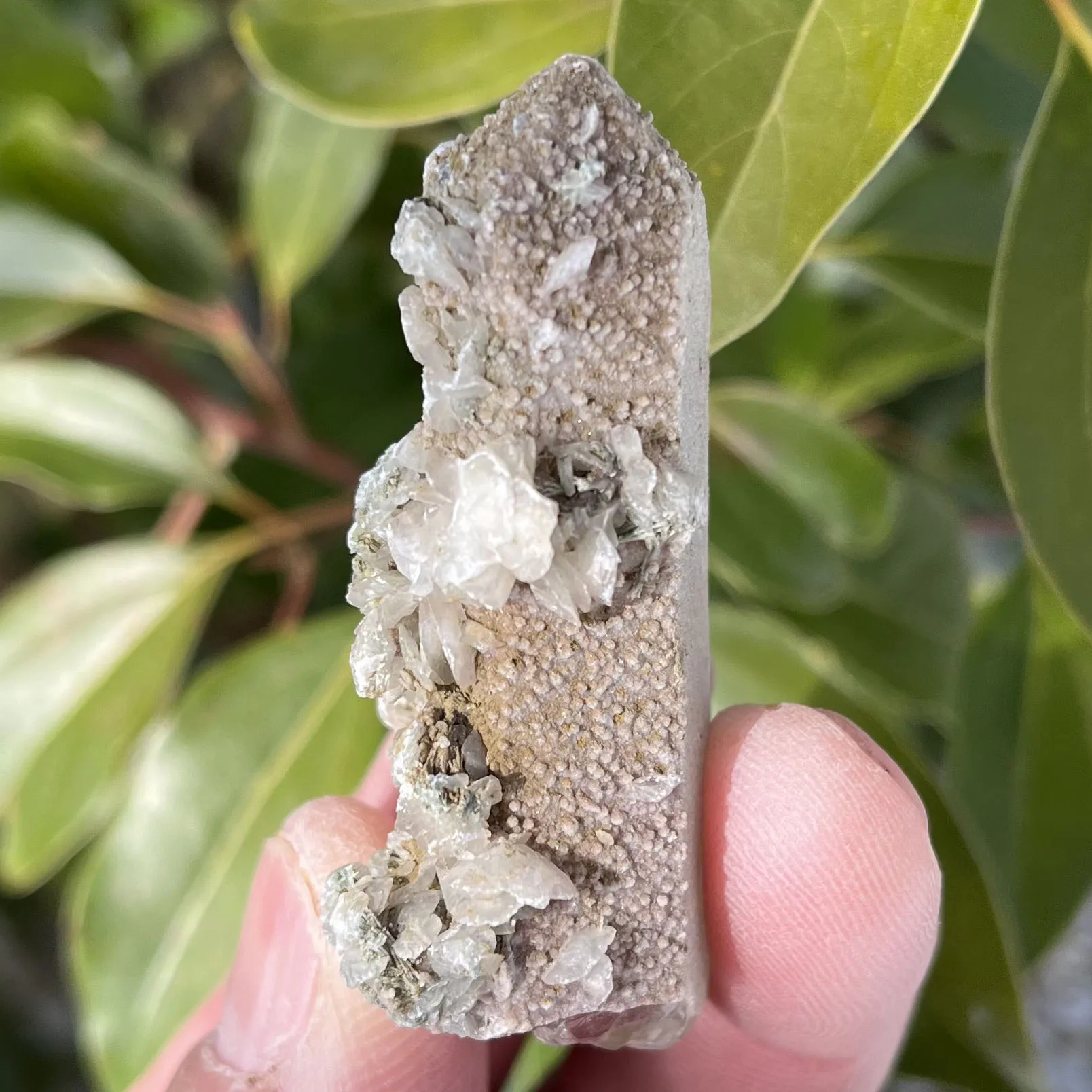 

Natural crystal column and calcite symbiotic crystal cluster specimen Feng Shui energy healing stone