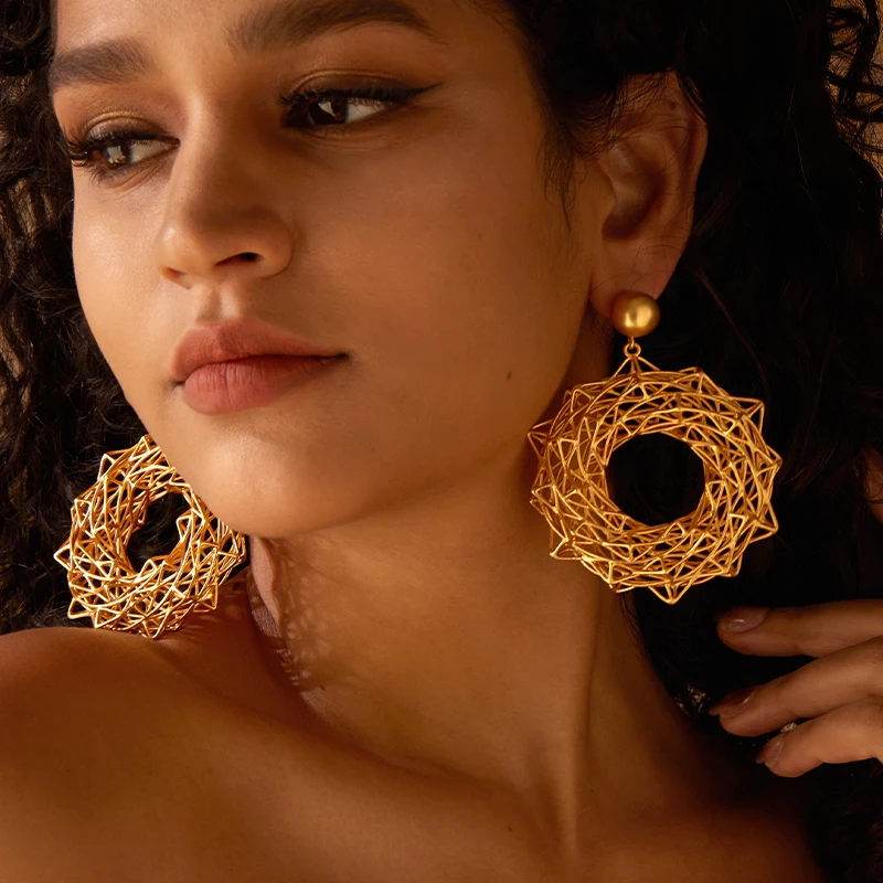 

IVOG Fashion Hollow Round Ball Pendant Earring For Women Exquisite Luxurious Party Jewelry Gifts official-website